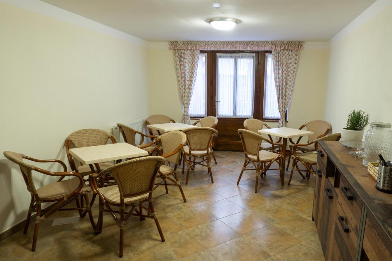 Penzion Ruze Benesov nad Ploucnici 외부 사진